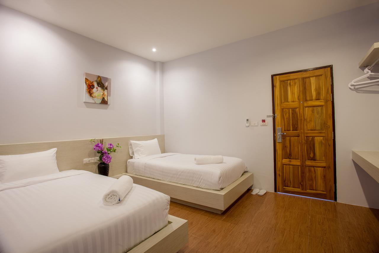 Lin House Hotel Thalang Exterior photo