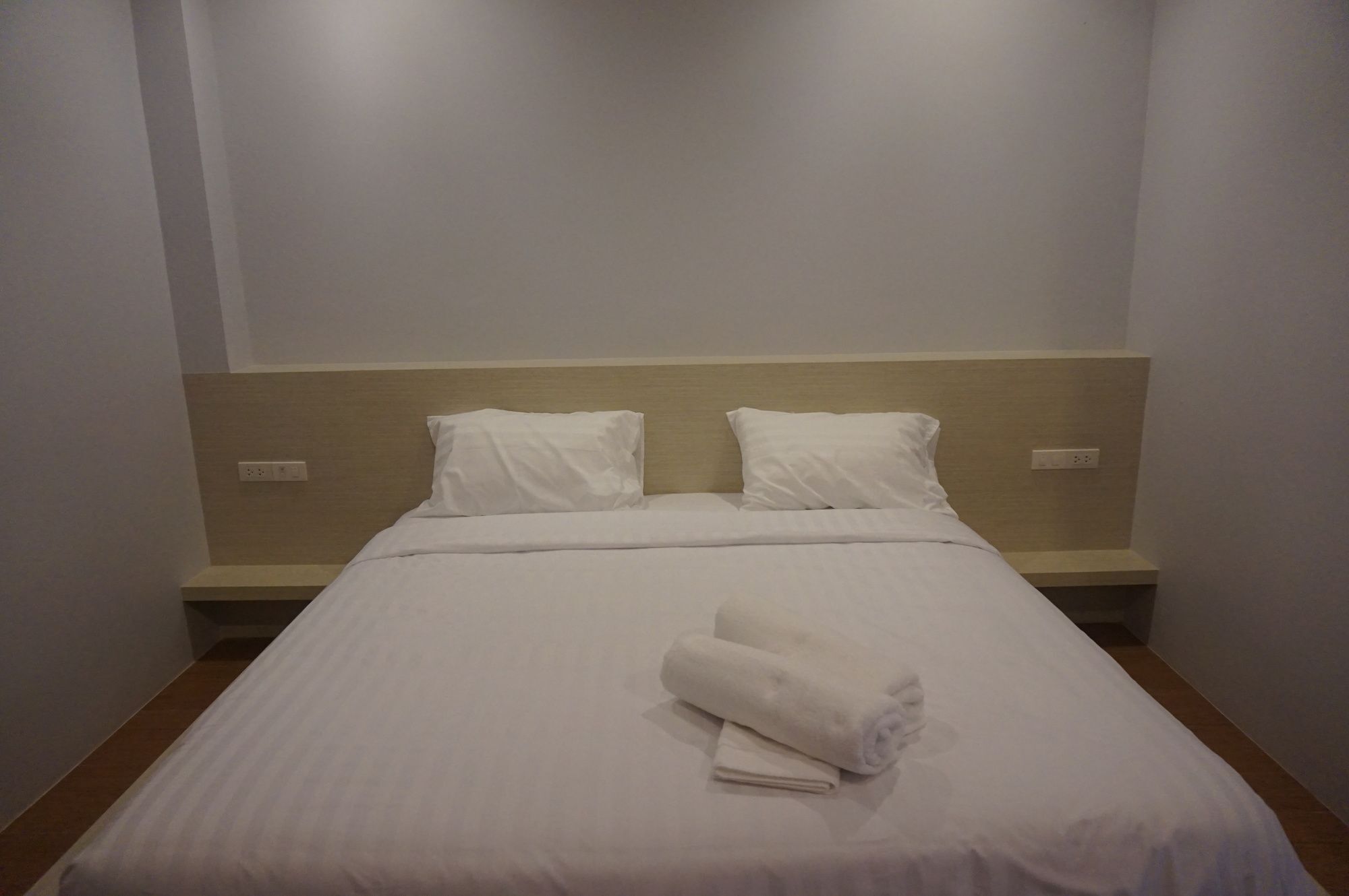 Lin House Hotel Thalang Exterior photo