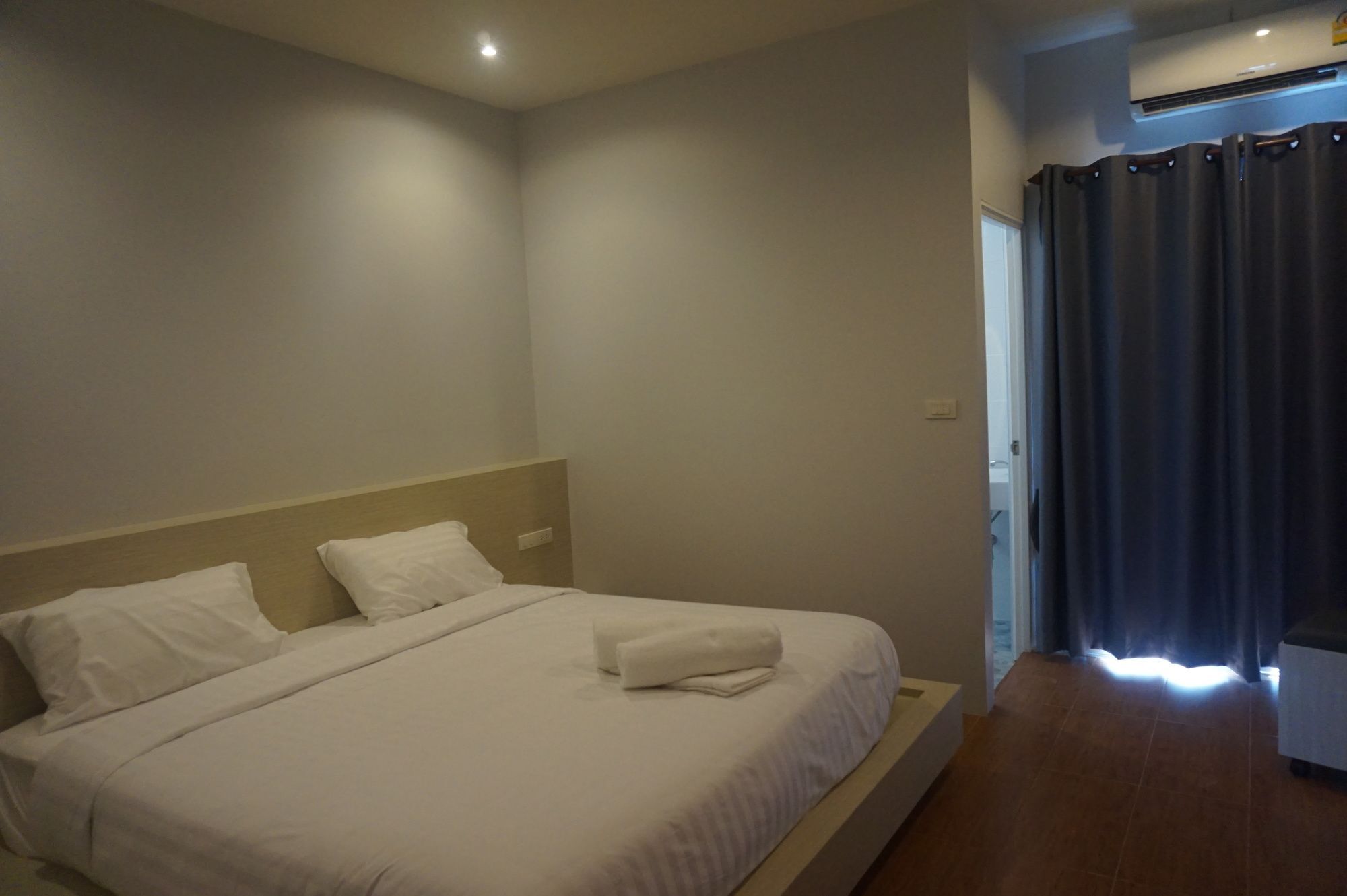 Lin House Hotel Thalang Exterior photo